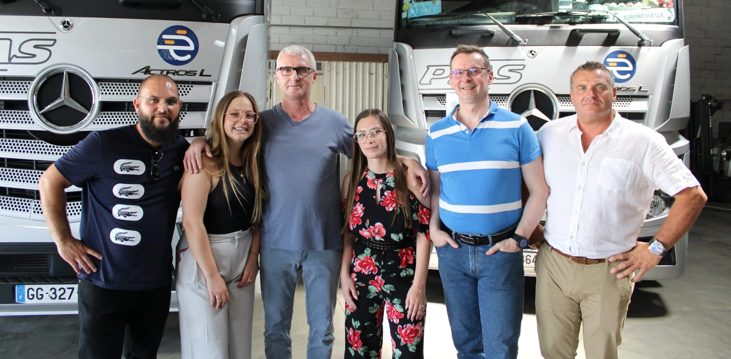 Staff PMS 1150-scaled-e1702539431179-min