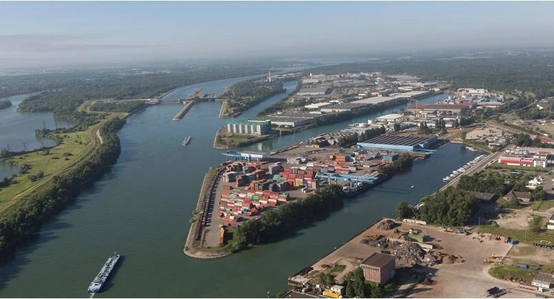 Vue aérienne du Port autonome de strasbourg-min